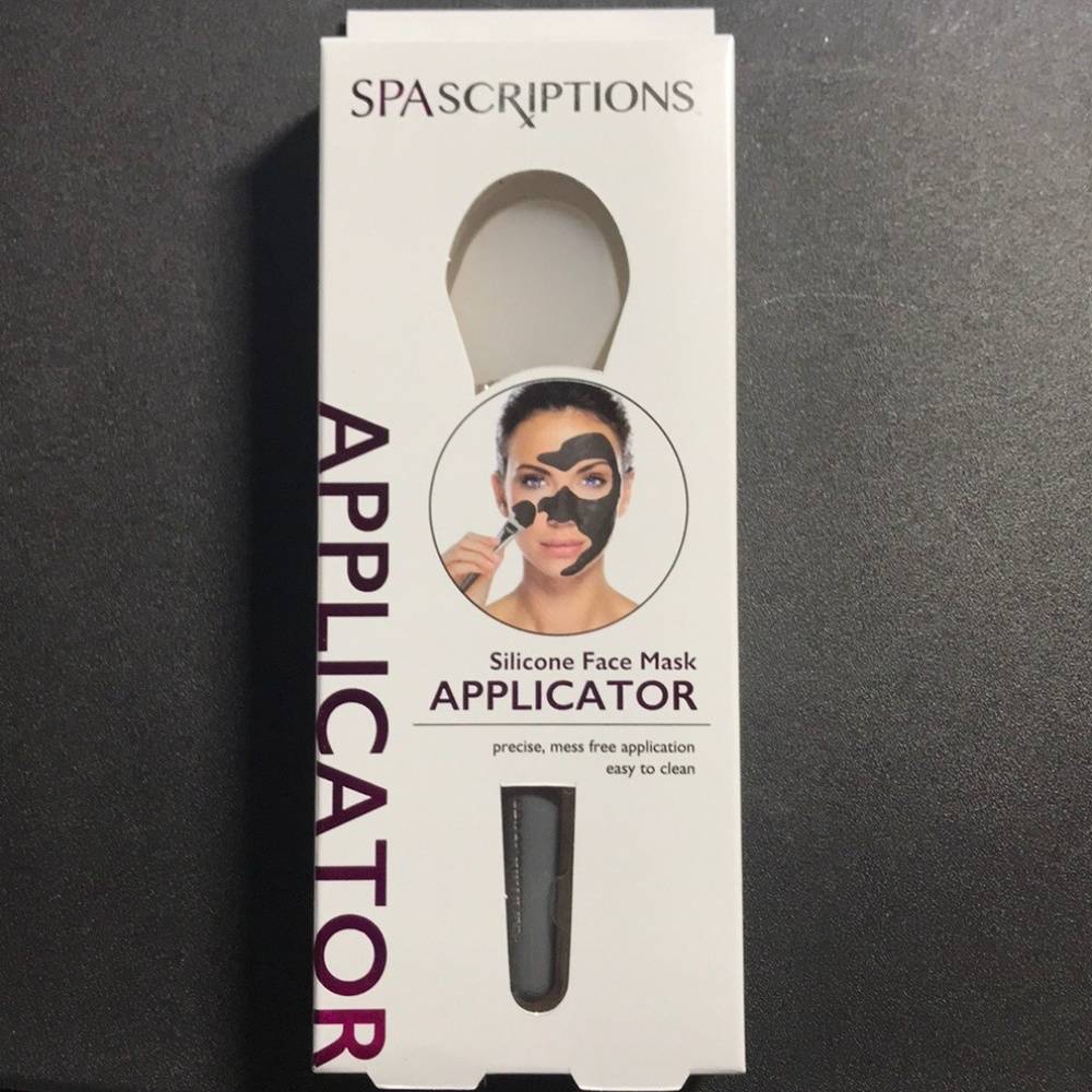 New SpaScriptions Silicone Face Mask Applicator